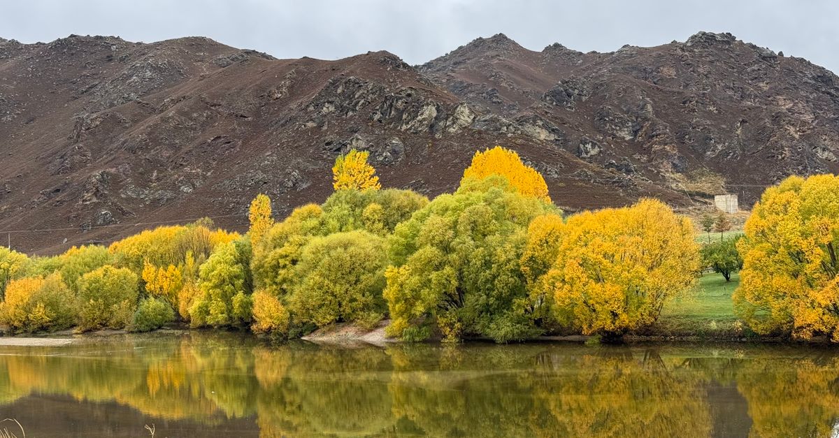 Queenstown to Central Otago as an Easy Scenic Loop